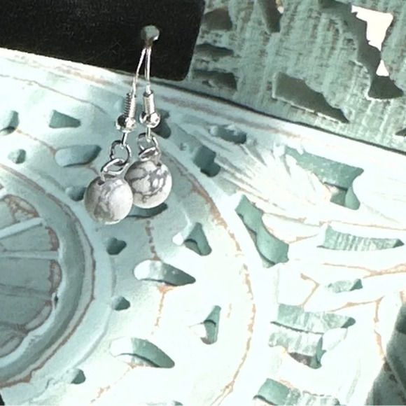 Howlite spheres dangle spheres  silver drop earrings/Lolita/kawaiii/hippie - Picture 2 of 6
